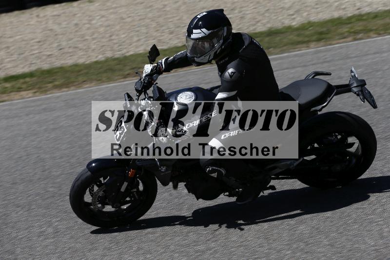 /15 22.05.2026  Plüss Moto Sport  Discover the Bike ADR /Gruppe gruen - Bike 1/63